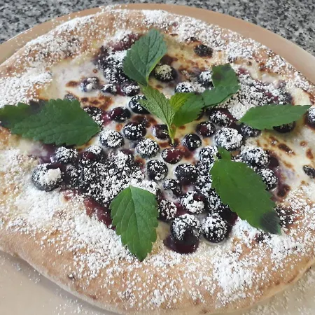 Hotel Pizzeria A Banderas *